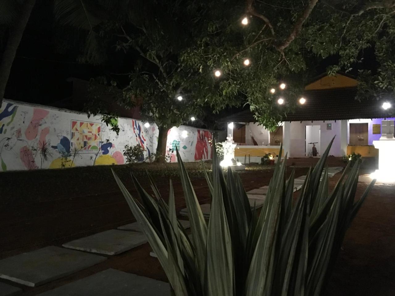 Anjuna By Roadhouse Hostels Goa Exterior foto